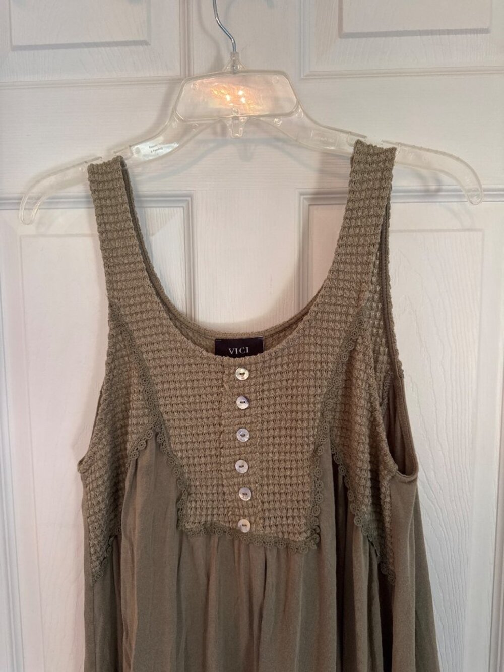 Vici Waffle Knit Olive Green Boho Tunic Tank Top Size Medium - Picture 2 of 7